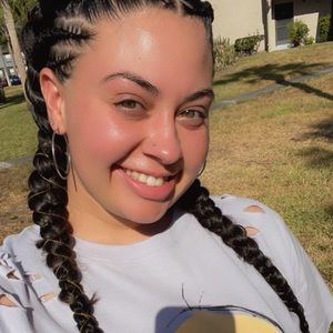 Meet your Posher, Isabela